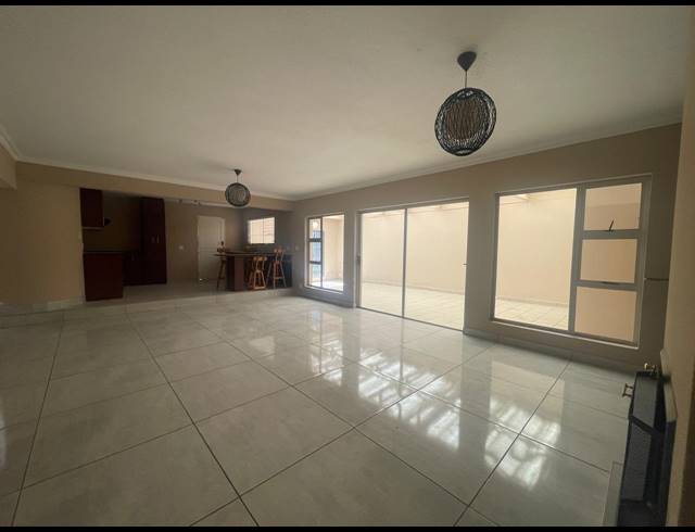 3 BEDROOM TOWNHOUSE FOR SALE IN THREE RIVERS PROPER